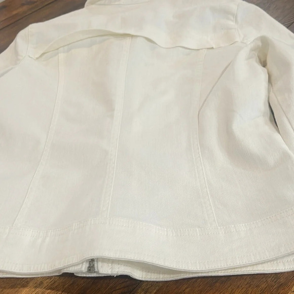 OSO Casuals Off White Denim Zip Front Jean Jacket Size Small - Picture 13 of 13